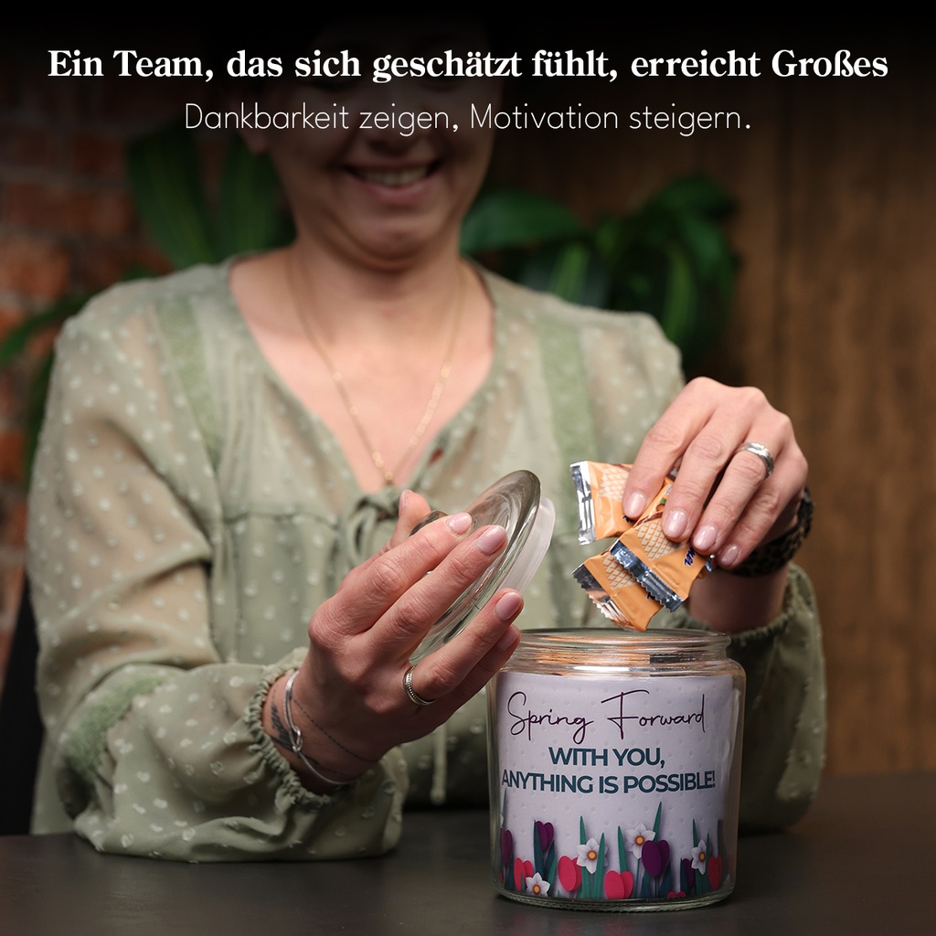 montage_teamgeschenk-Glasdeckel_spring_forward_LUPE