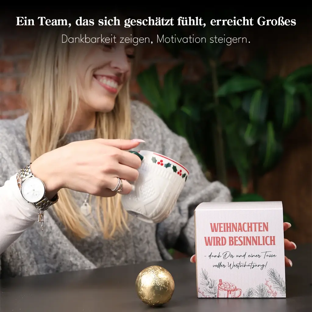 Weihnachtstasse voller Freude